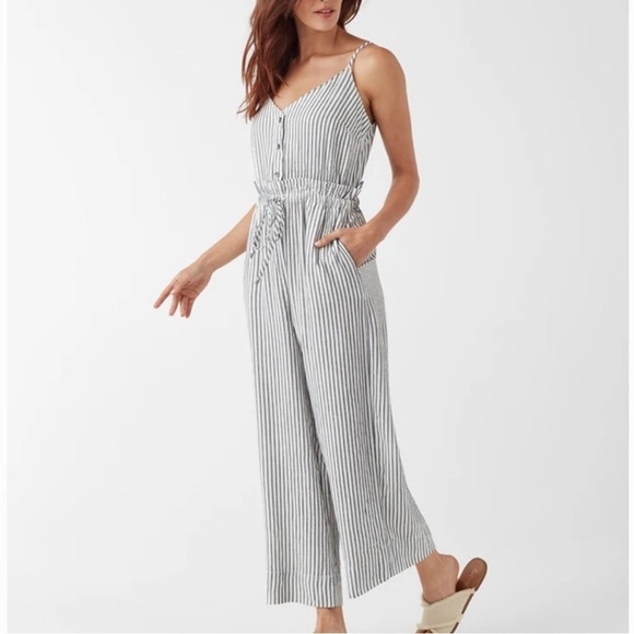 Splendid Crosshatch Linen Natural/Navy Stripes with Tie Waist Jumpsuit. Large. - Picture 1 of 14